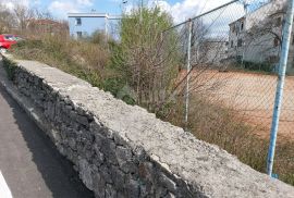 SRDOČI - građevinsko zemljište u centru 1876m2 + 2 objekta 150m2+200m2 za poslovno- stambenu zgradu– stanove, Rijeka, Terreno