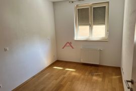 Zagreb, Harambašićeva, 40m2 + parkingu garaži, Maksimir, Flat