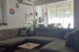 LIjep 3s+db stan sa okućnicom, nadstrešnicom i vrtnom kućicom, Viškovo, Appartment