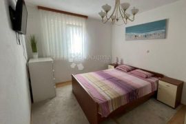 Apartman s vrtom,blizu mora i centra,  Pakoštane, Pakoštane, Appartment