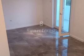 CRIKVENICA, novouređen stan na odličnoj lokaciji, Crikvenica, Flat