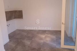 CRIKVENICA, novouređen stan na odličnoj lokaciji, Crikvenica, Apartamento