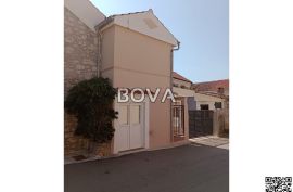 Kuća 42 m2 – Zaton *Kamena kuća* (ID-2460/E), Nin, Ev