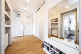 Zagreb, Martićeva, funkiconalan dvosoban stan na trećem katu NKP 67 m2, Zagreb, Appartment