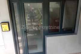 Cerak, garsonjera, renovirana, Čukarica, Apartamento