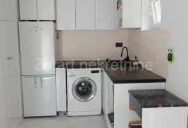 Cerak, garsonjera, renovirana, Čukarica, Apartamento