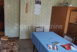 Zemun polje, 2.0, 52m2(2T), sa velikim podrumom, Zemun, Appartement