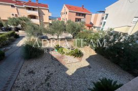 STAN U PRIZEMLJU S POGLEDOM NA MORE - DIKLO, ZADAR, Zadar, Appartment