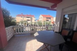 STAN U PRIZEMLJU S POGLEDOM NA MORE - DIKLO, ZADAR, Zadar, Appartment