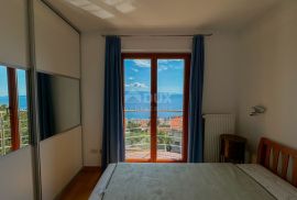 OPATIJA, CENTAR - veći stan u finoj gradnji s pogledom na cijeli Kvarnerski zaljev, Opatija, Appartment