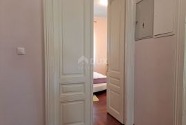 OPATIJA, CENTAR- Luksuzan stan od 180 m2 s pogledom na more i 4 parkirna mjesta, Opatija, Flat