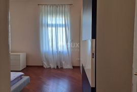 OPATIJA, CENTAR- Luksuzan stan od 180 m2 s pogledom na more i 4 parkirna mjesta, Opatija, Kвартира