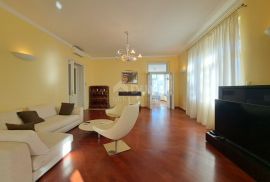 OPATIJA, CENTAR- Luksuzan stan od 180 m2 s pogledom na more i 4 parkirna mjesta, Opatija, Appartment