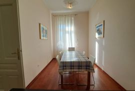 OPATIJA, CENTAR- Luksuzan stan od 180 m2 s pogledom na more i 4 parkirna mjesta, Opatija, Daire