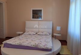 OPATIJA, CENTAR- Luksuzan stan od 180 m2 s pogledom na more i 4 parkirna mjesta, Opatija, Stan