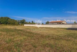 Zemljište s predanim zahtjevom za građevinsku dozvolu, Barban, Terrain