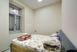 Dva stana, Pula, centar, renovirano, Pula, Appartement