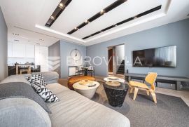 Zagreb, Mlinovi, luksuzan četverosoban stan 138 m2 u duplex kući s garažom, Zagreb, Apartamento