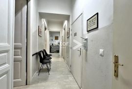 Centar, 103m2, 5-soban stan pogodan za poslovni prostor, Rijeka, Apartamento