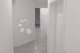 Opatija -153m2,4skl u villi kompletno adaptiran, Opatija, شقة