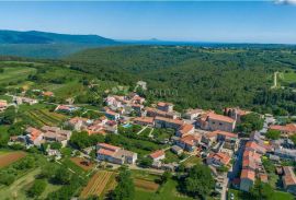 Investicija! Prostrano građevinsko zemljište!, Barban, Land