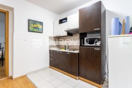 Podstrana, STROŽANAC, jednosobni apartman za dugoročni najam  40 m2, Podstrana, Wohnung