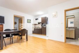 Podstrana, STROŽANAC, jednosobni apartman za dugoročni najam  40 m2, Podstrana, Appartement