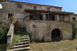 ISTRA, CEROVLJE - Starina s velikom okućnicom, Cerovlje, House