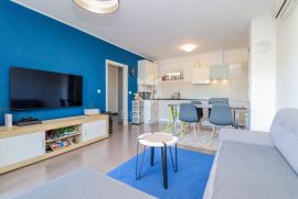 Novigrad, okolica! Predivan stan u prizemlju sa vrtom!, Novigrad, Apartamento