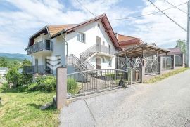 Zagreb, Granešina, funkcionalna troetažna kuća 396 m2, Zagreb, Famiglia