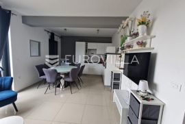 Istra, Medulin, prekrasan dvosobni stan s pogledom - prvi red do mora NKP 56 m2, Medulin, Apartamento