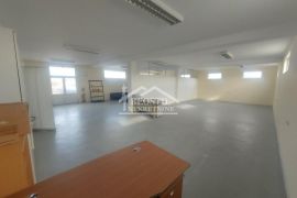 Smederevo - Industrijska zona - 650m2+13,50ari ID#19662, Smederevo, Haus