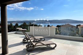 Seline - luksuzna moderna vila s bazenom 477m2! 4 apartmana! 830000€, Starigrad, Maison