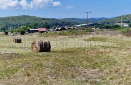 OTOČAC - Špilnik - poljoprivredno zemljiše uz Industrijsku zonu, Otočac, Tierra