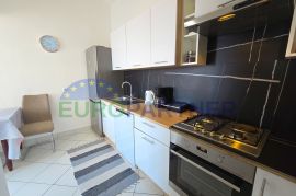 Stan s pogledom na more, 300m od mora, Poreč, Istra, Poreč, Apartamento