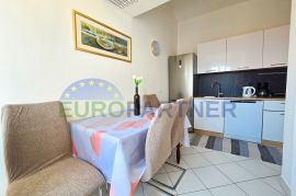 Stan s pogledom na more, 300m od mora, Poreč, Istra, Poreč, Apartamento