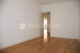 Zadar, Novi Bokanjac – Dvoetažni stan površine 140 m2 s predivnim vrtom od 95 m2, Zadar, Appartment