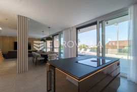 Istra, Rovinjsko selo, moderna novogradnja 222m2 s bazenom, Rovinj, Maison