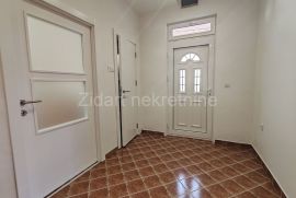 Voždovac, Podravska, 37m2, odmah useljiv, Voždovac, Flat