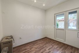 Voždovac, Podravska, 37m2, odmah useljiv, Voždovac, Flat