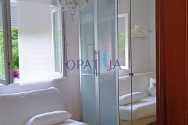 Opatija- prekrasan 2s+db s balkonom i bazenom, Opatija, Appartment