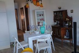 Opatija- prekrasan 2s+db s balkonom i bazenom, Opatija, Appartment