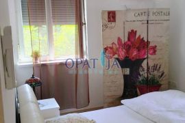 Opatija- prekrasan 2s+db s balkonom i bazenom, Opatija, Appartement