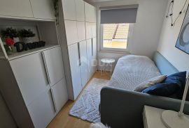 OTOK KRK, MALINSKA - Prekrasan stan 2S+DB s parkingom u mirnoj ulici, Malinska-Dubašnica, Apartamento