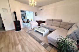 CRIKVENICA - PREKRASAN STAN U CENTRU, Crikvenica, Apartamento