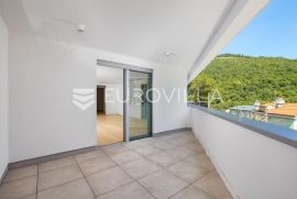 Opatija, centar, atraktivan trosoban stan u novogradnji s 2 terase NKP 125 m2, Opatija, Appartment