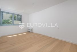 Opatija, centar, trosoban stan u novogradnji s 2 terase NKP 134 m2, Opatija, Daire