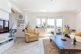 Crikvenica, eksluzivni četverosbni penthouse NKP 145 m2 s parkingom, Crikvenica, Διαμέρισμα