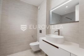 Opatija, centar, dvosoban stan u novogradnji  NKP 112 m2, Opatija, Apartamento