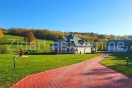 Avala - Lux kuća sa bazenom, Voždovac, House